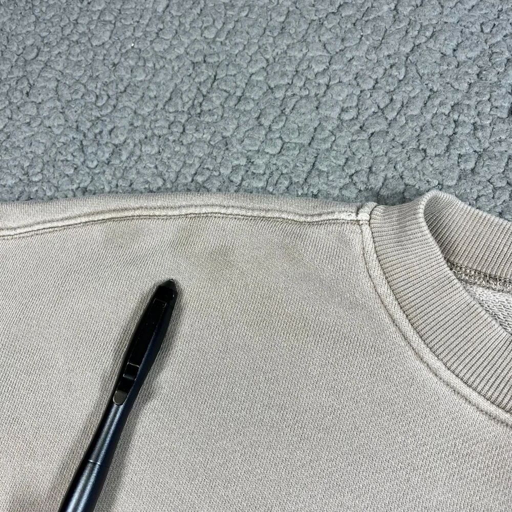 Elwood Core Crewneck Sweatshirt Sand Organic Cotton Boxy Fit Distressed Large - Picture 3 of 12